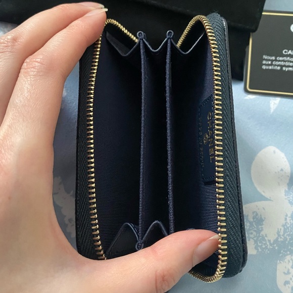 NEW Chanel Zipped Coin Purse - Picture 7 of 15